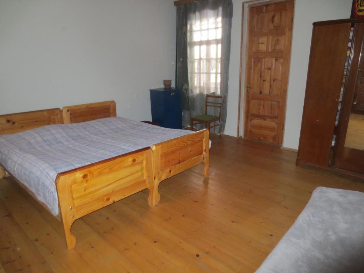 Irma Beso & Aleko Khergianis Guesthouse Mestia Kültér fotó